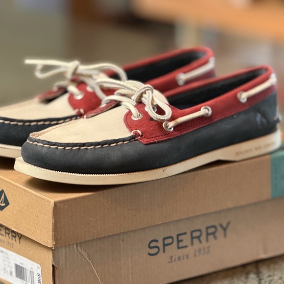 Sperry Shoes - Sperry Topsider, America's Cup Edition                      Women's 8.5M